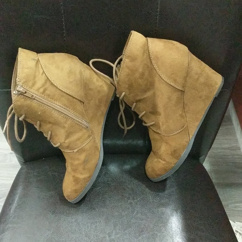 American wedge boots